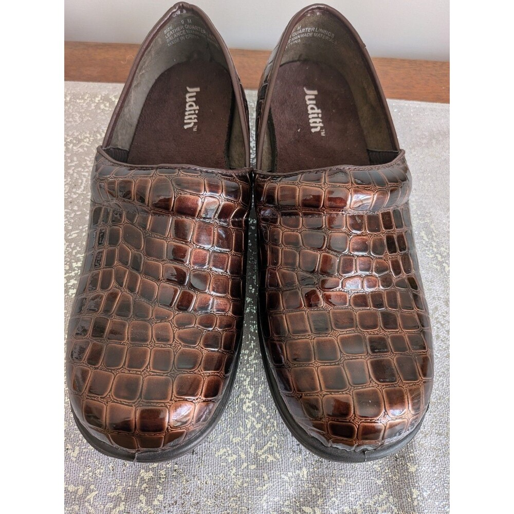 Judith Shoe Womens 9 Nurse Mule Clogs Brown Croc Embossed Slip Resistant Comfort